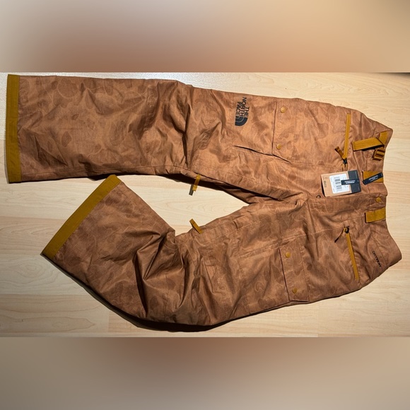 The North Face Slashback Cargo Snow pants - Picture 1 of 3